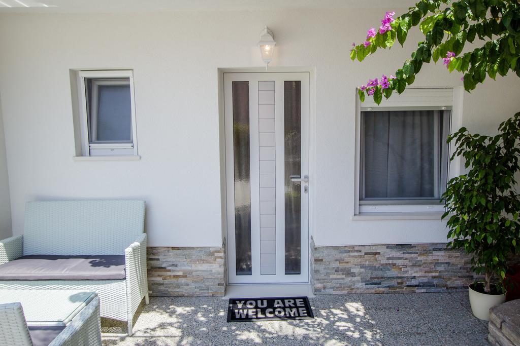 Luxury Studio Apartment White Sensation Vodice Exterior foto